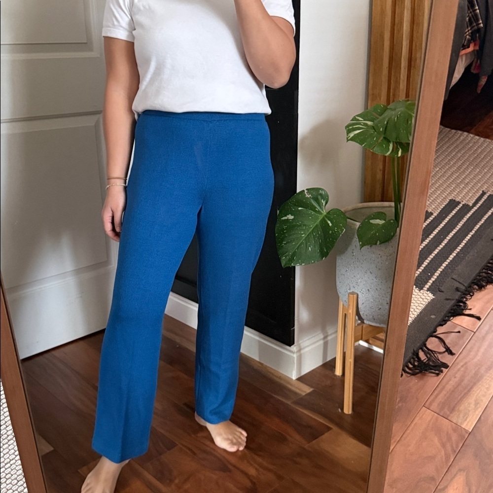 ST. JOHN Collection High Rise Pull on Santana Knit Ankle Pants. Size S